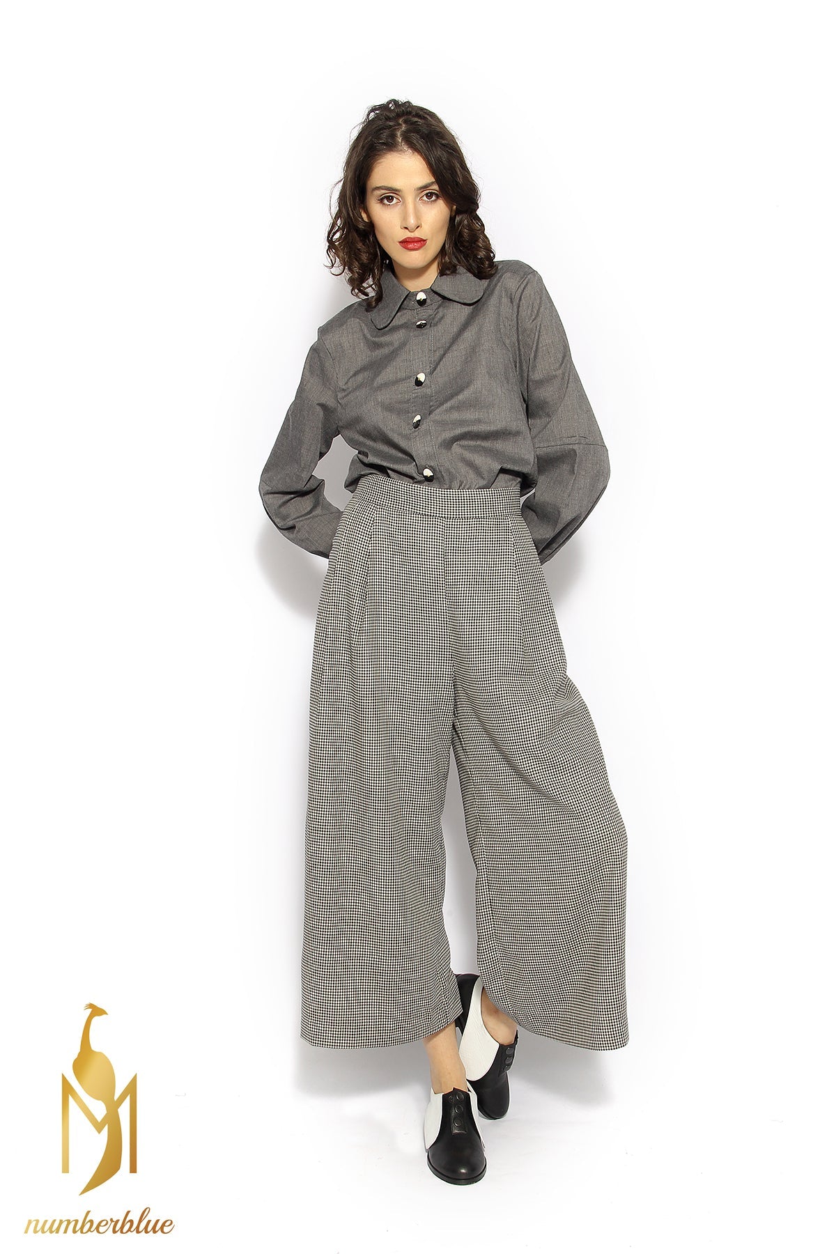 Graue Bluse