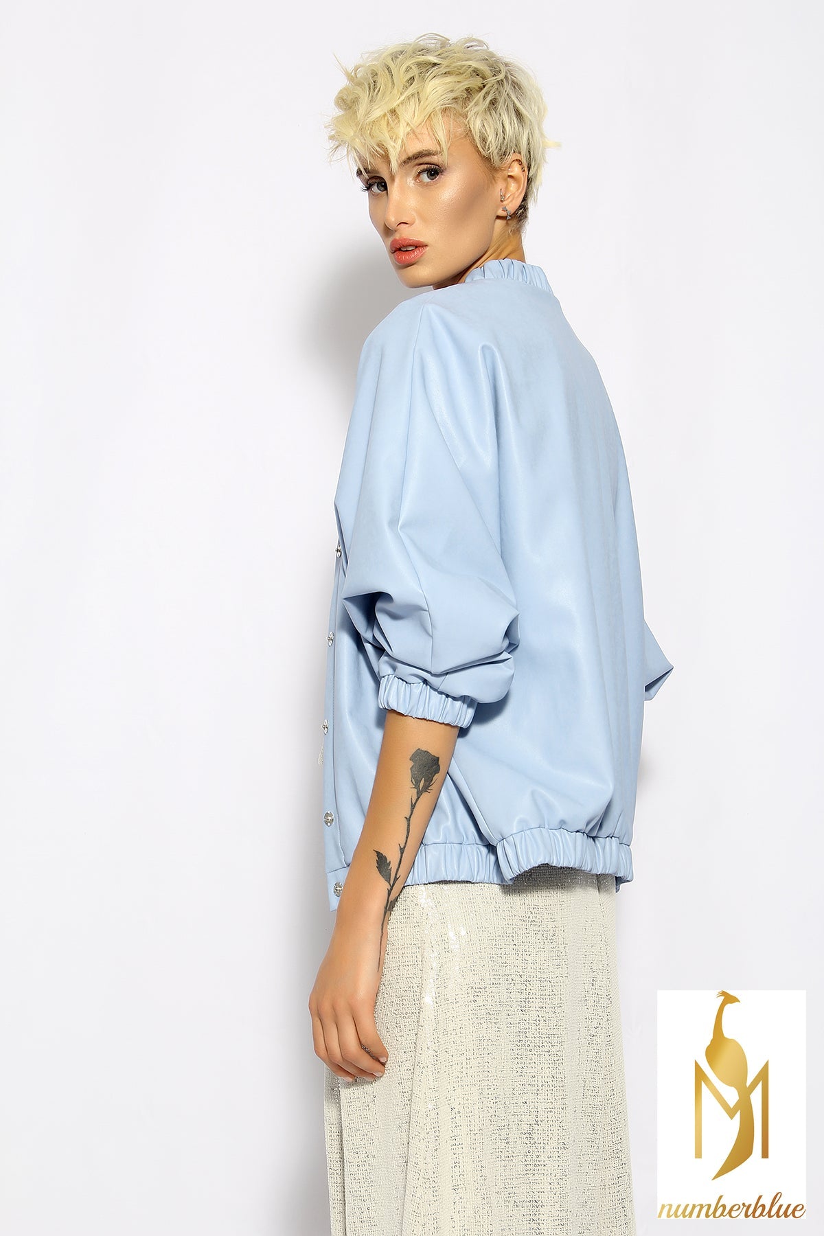 Hellblaue Jacke aus Lederimitat
