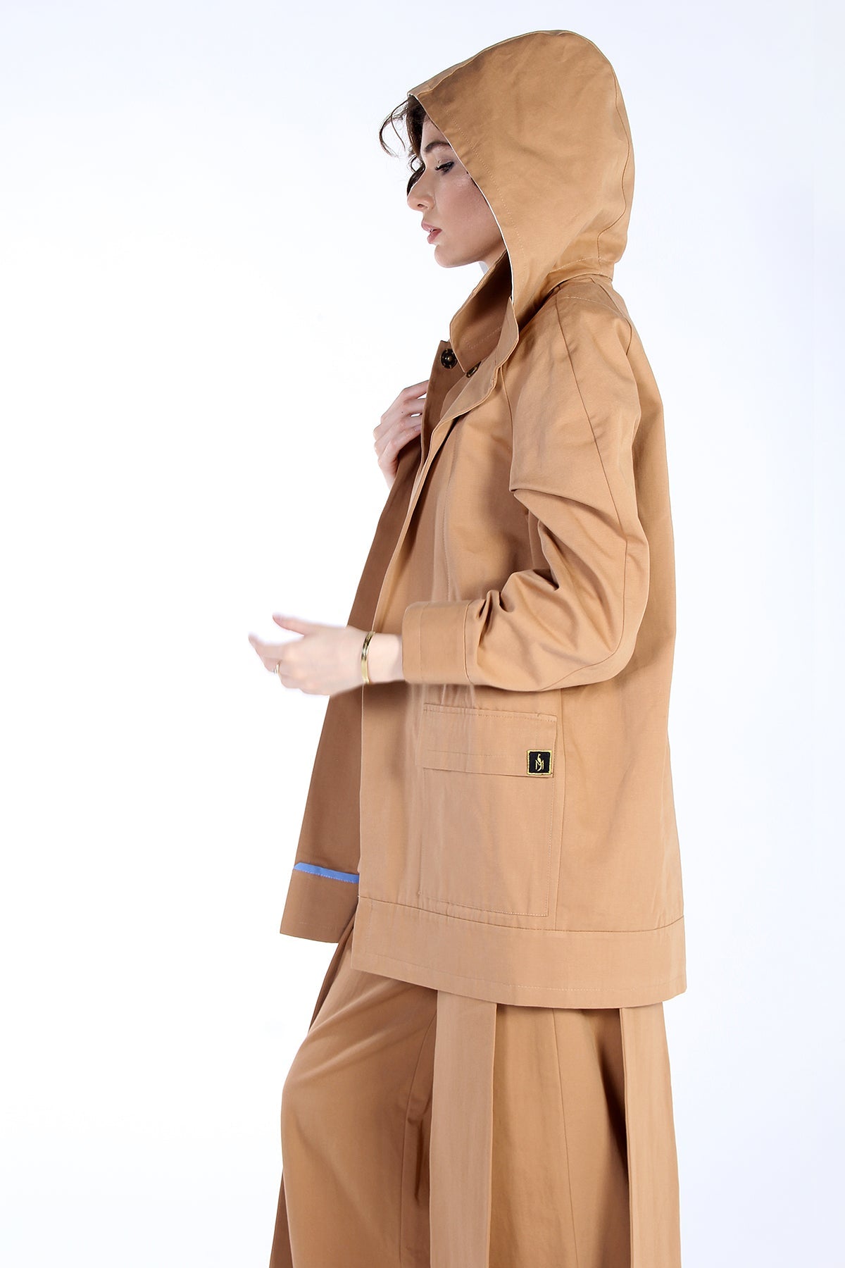 JACKET W/ HOODIE