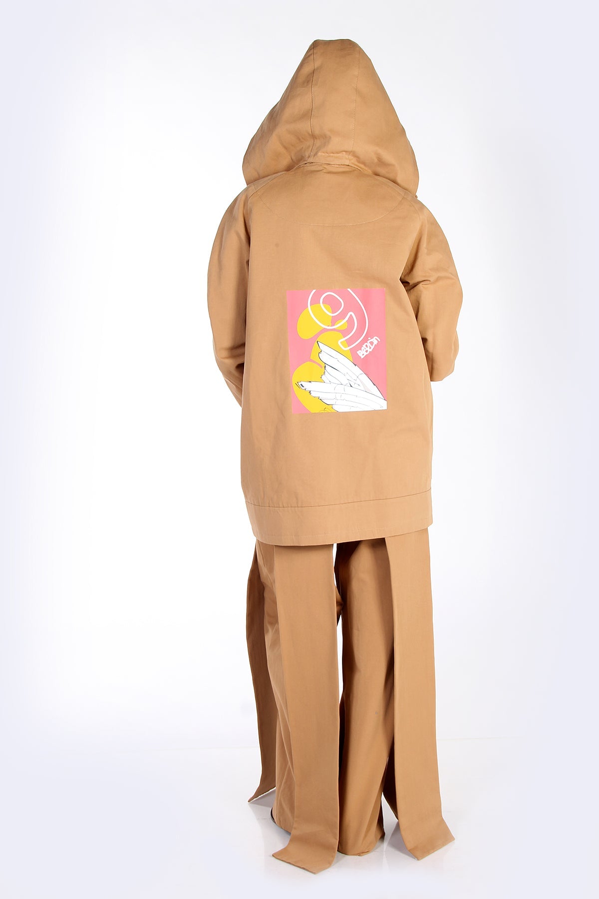JACKET W/ HOODIE