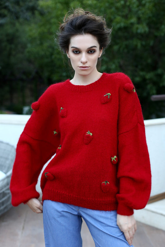 Handmade Strickpullover Erdbeeren