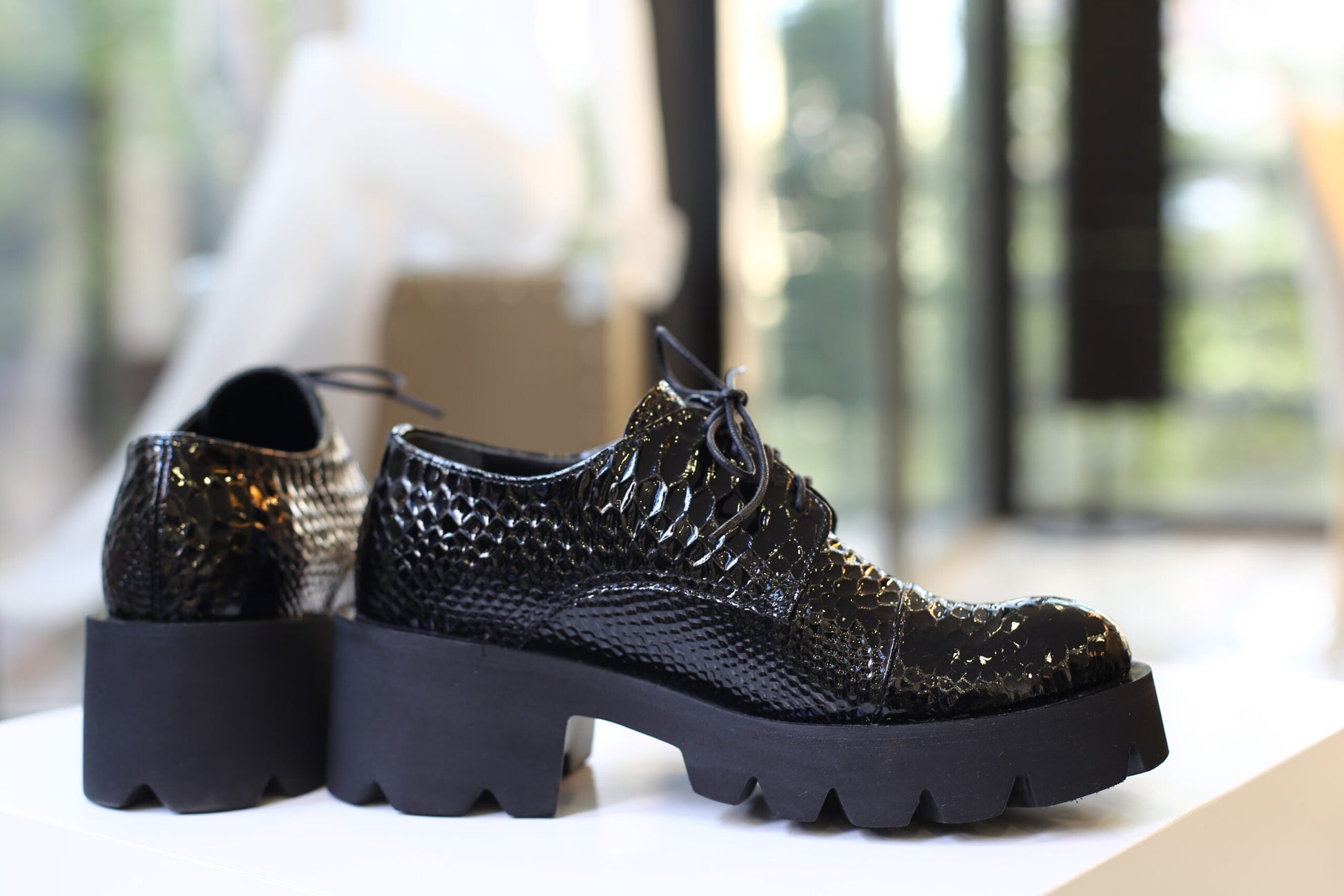 Handmade Derby Black