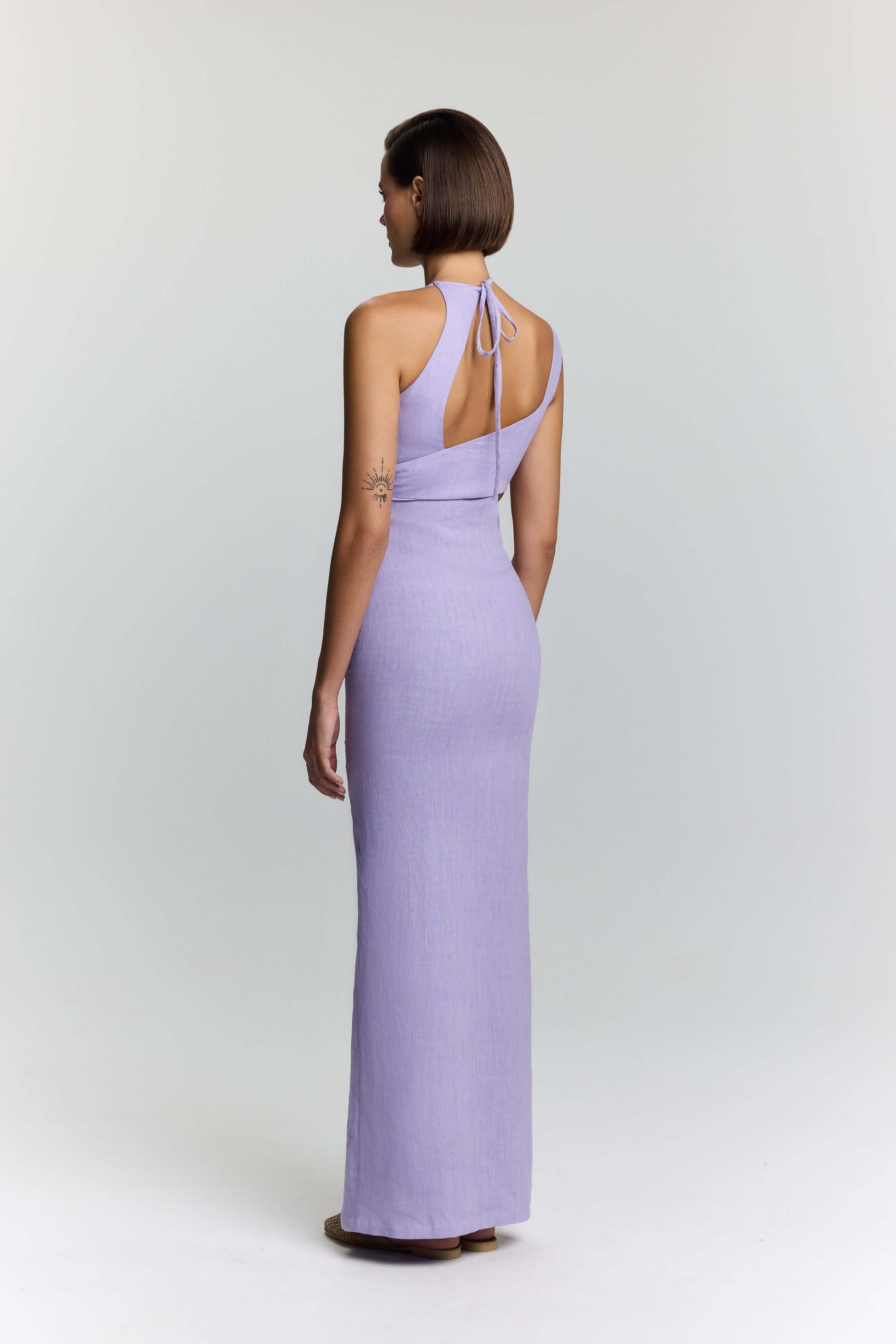 JENDUE Luna Linen Dress — Chic Cut-Out Maxi