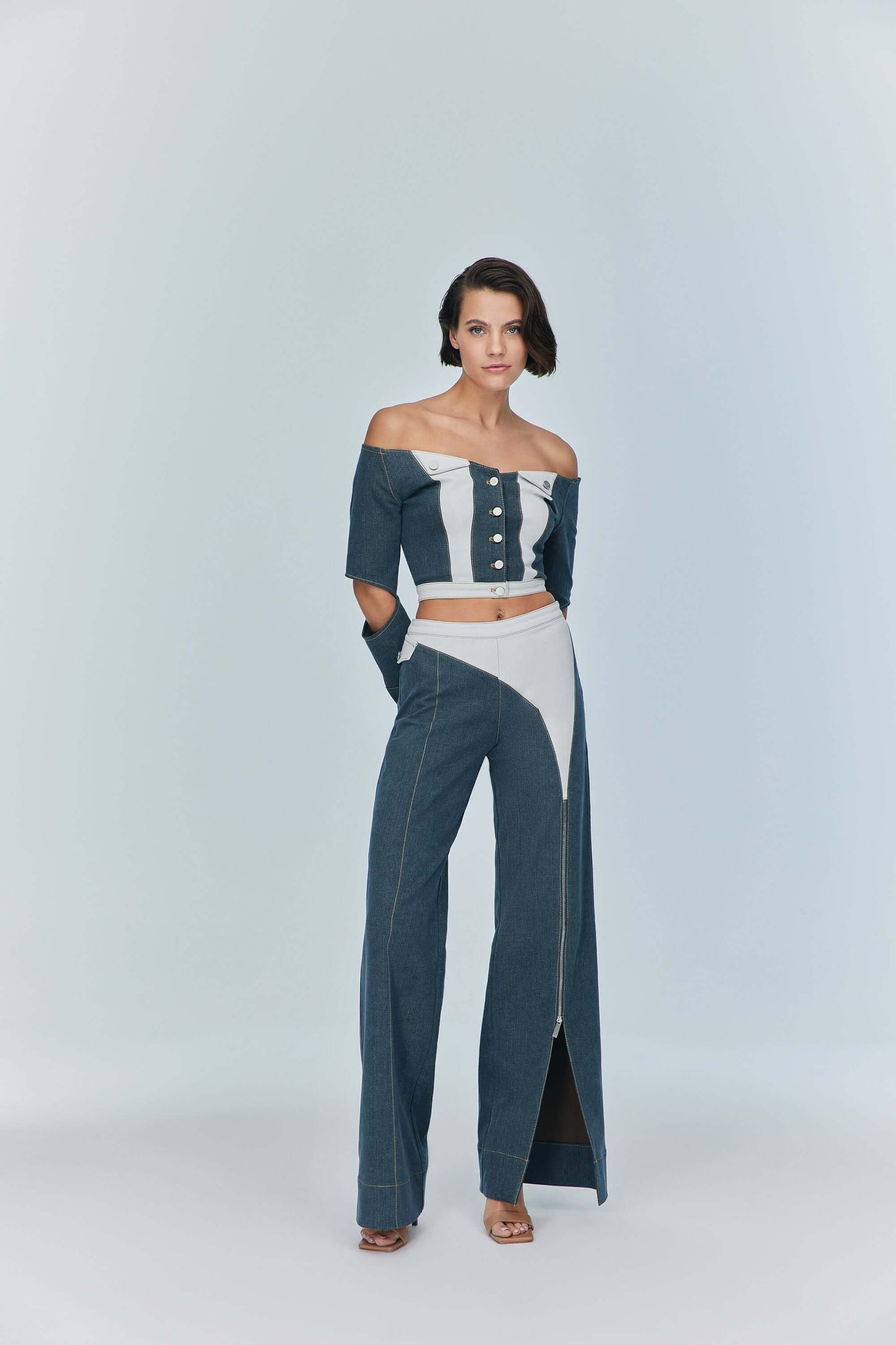 JENDUE Monte Wide Leg Denim Jeans - Unique Zip Detail