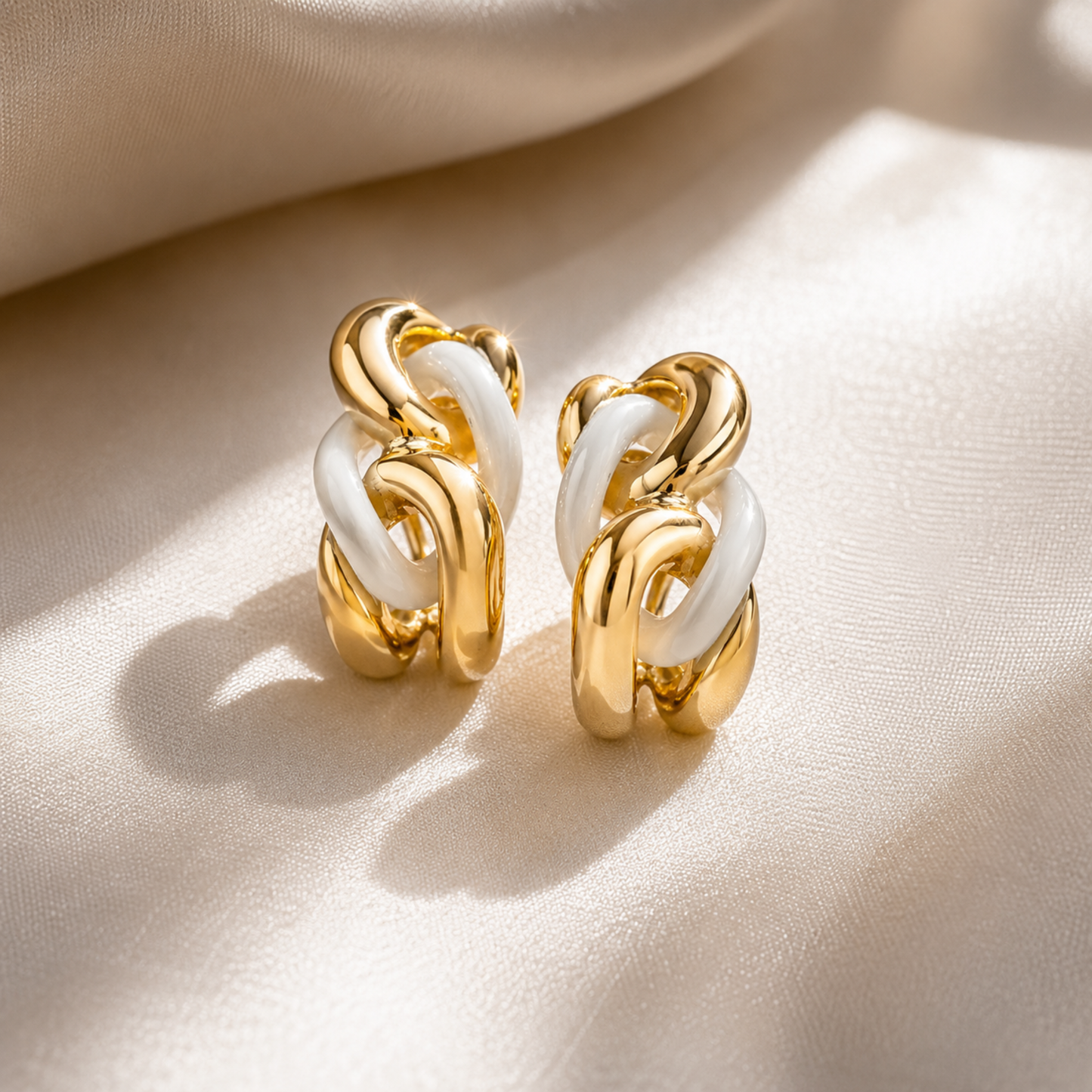 Gourmette White Earrings