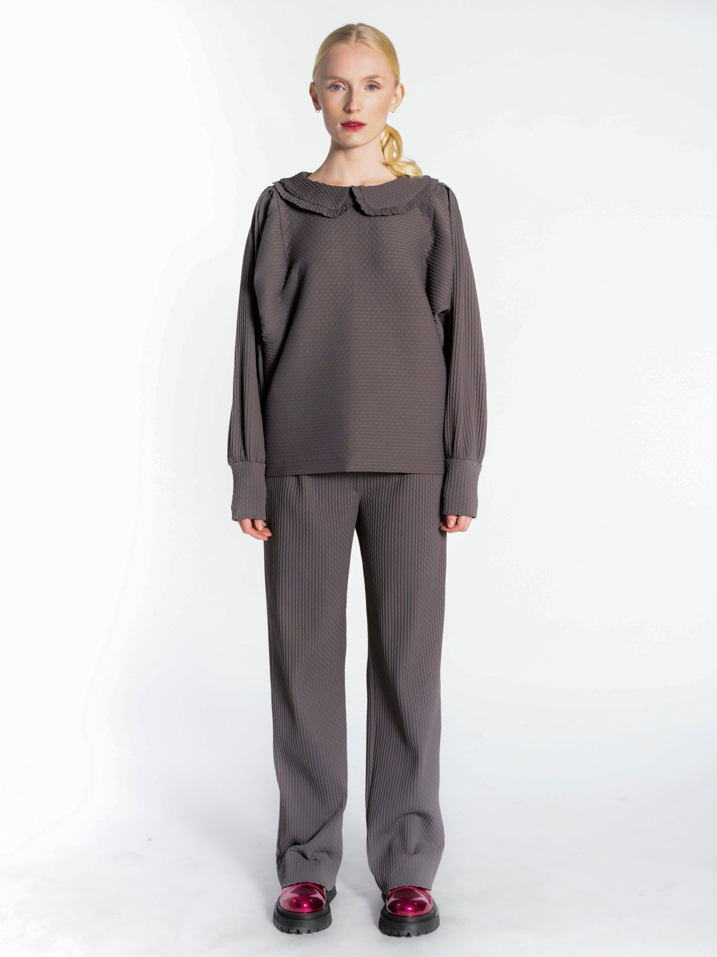 TOP GREY