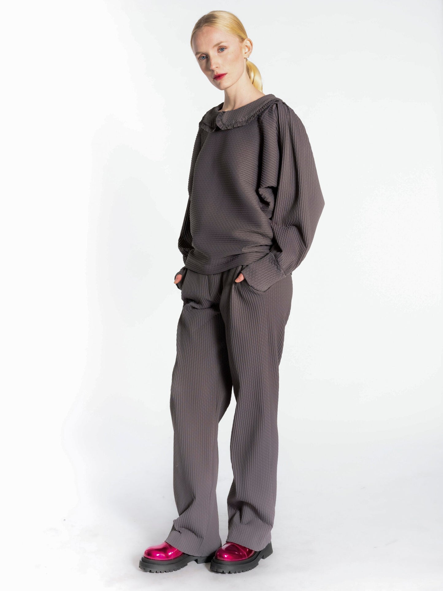 TOP GREY