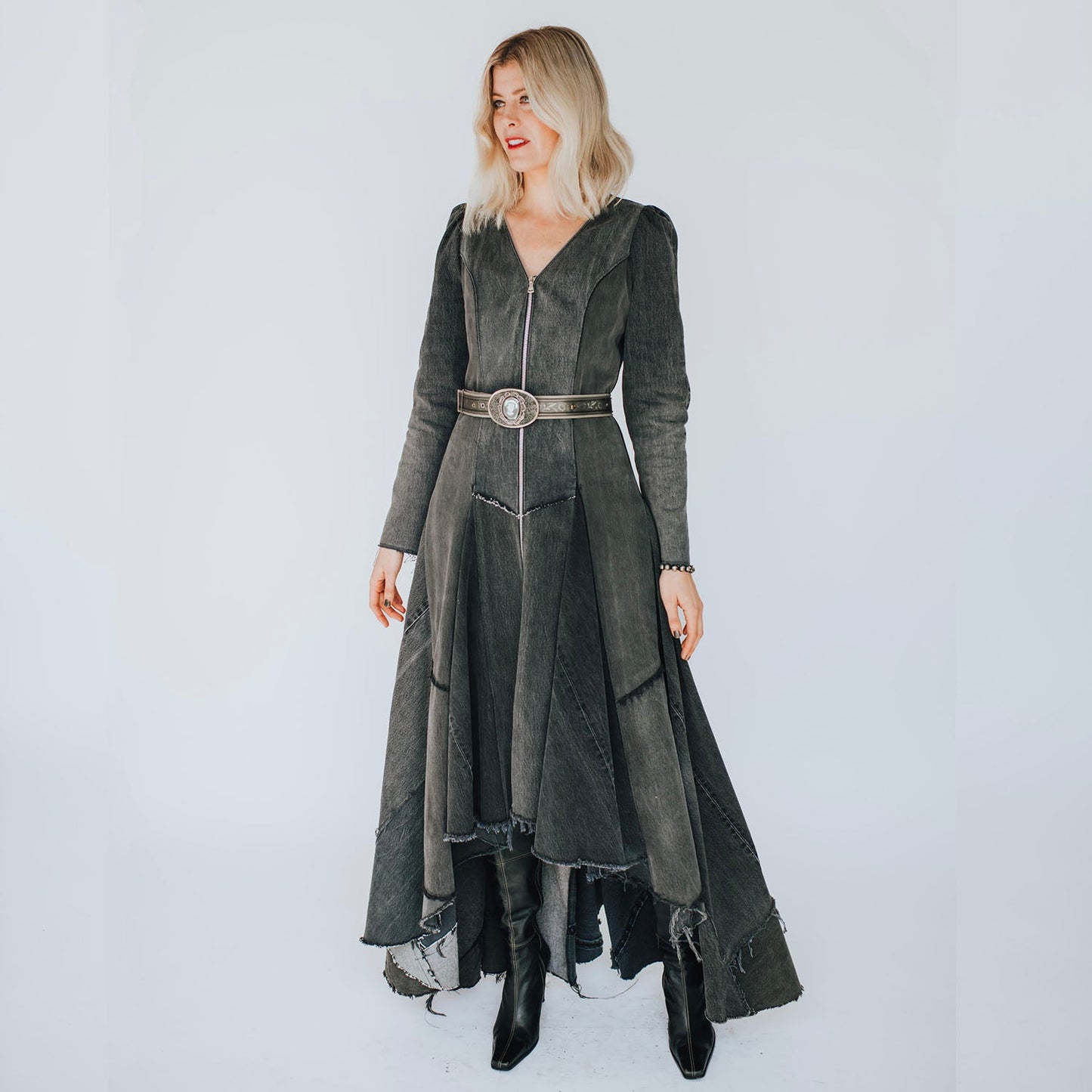 Beatrix Coat-Distressed Black