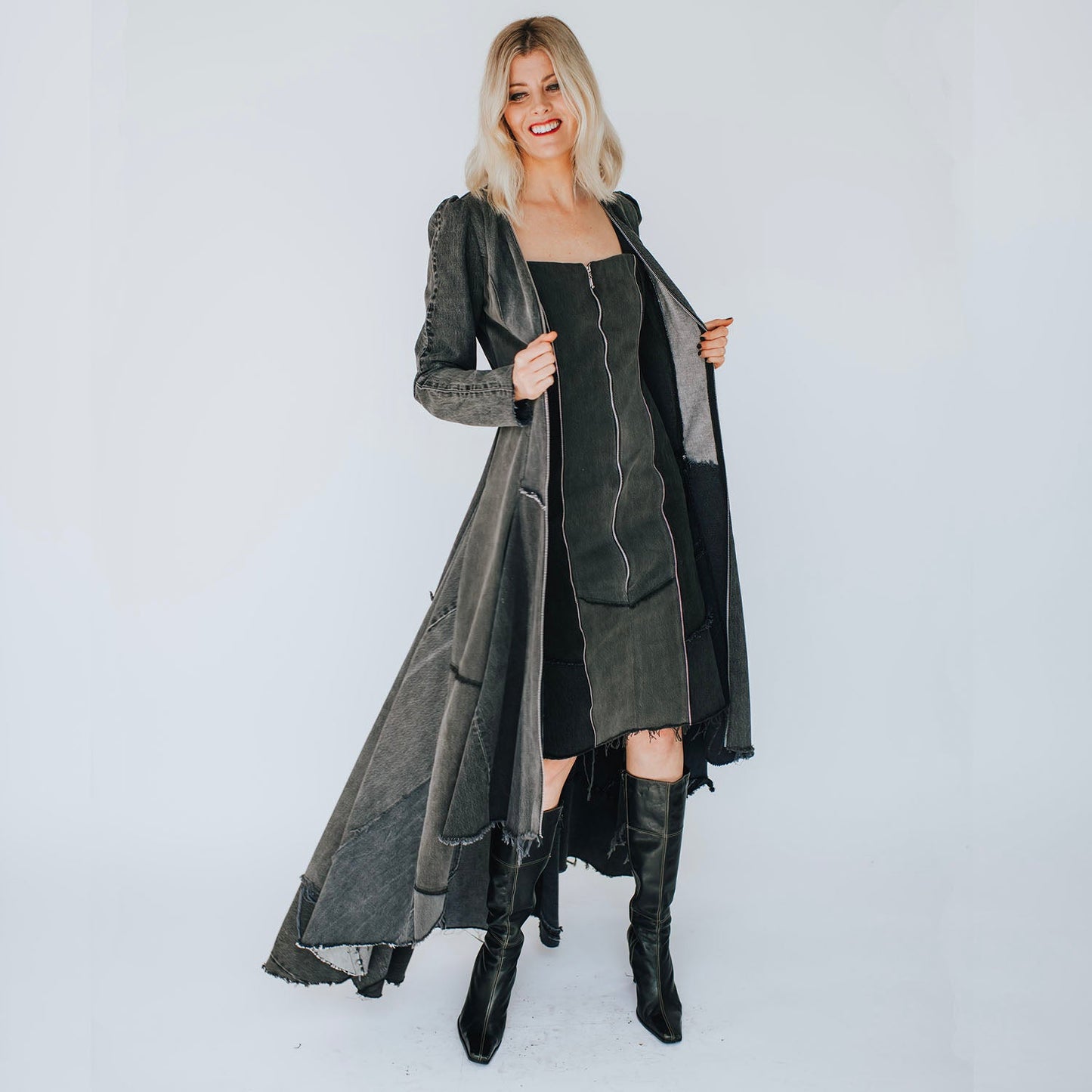 Beatrix Coat-Distressed Black