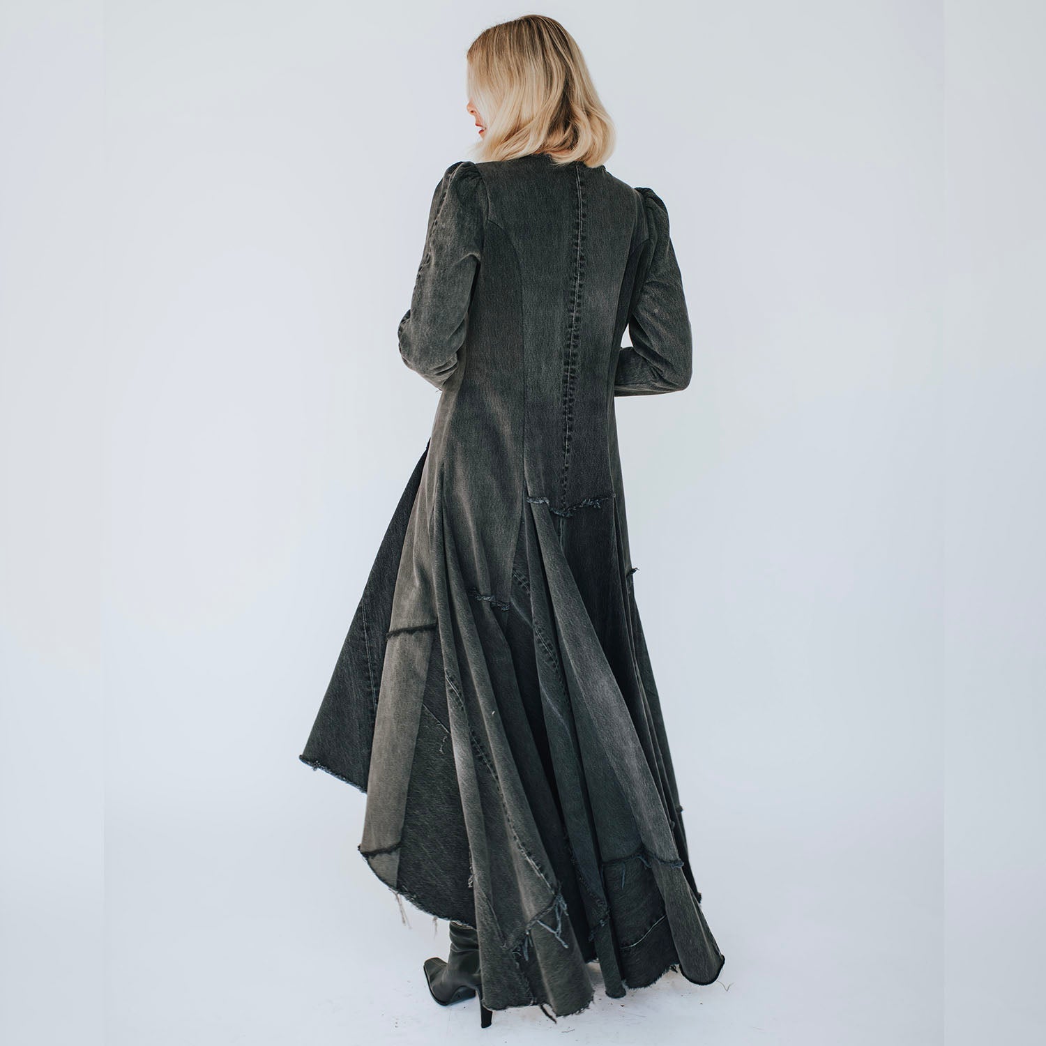 Beatrix Coat-Distressed Black